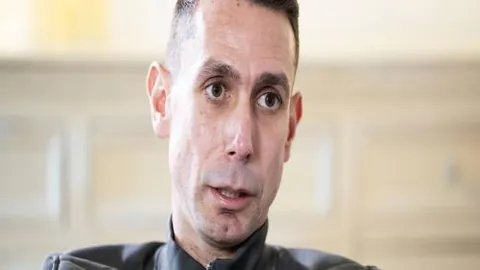 [图]武磊帽子戏法再获古斯塔沃支持，海港以5-0完胜海牛，续写连胜壮举